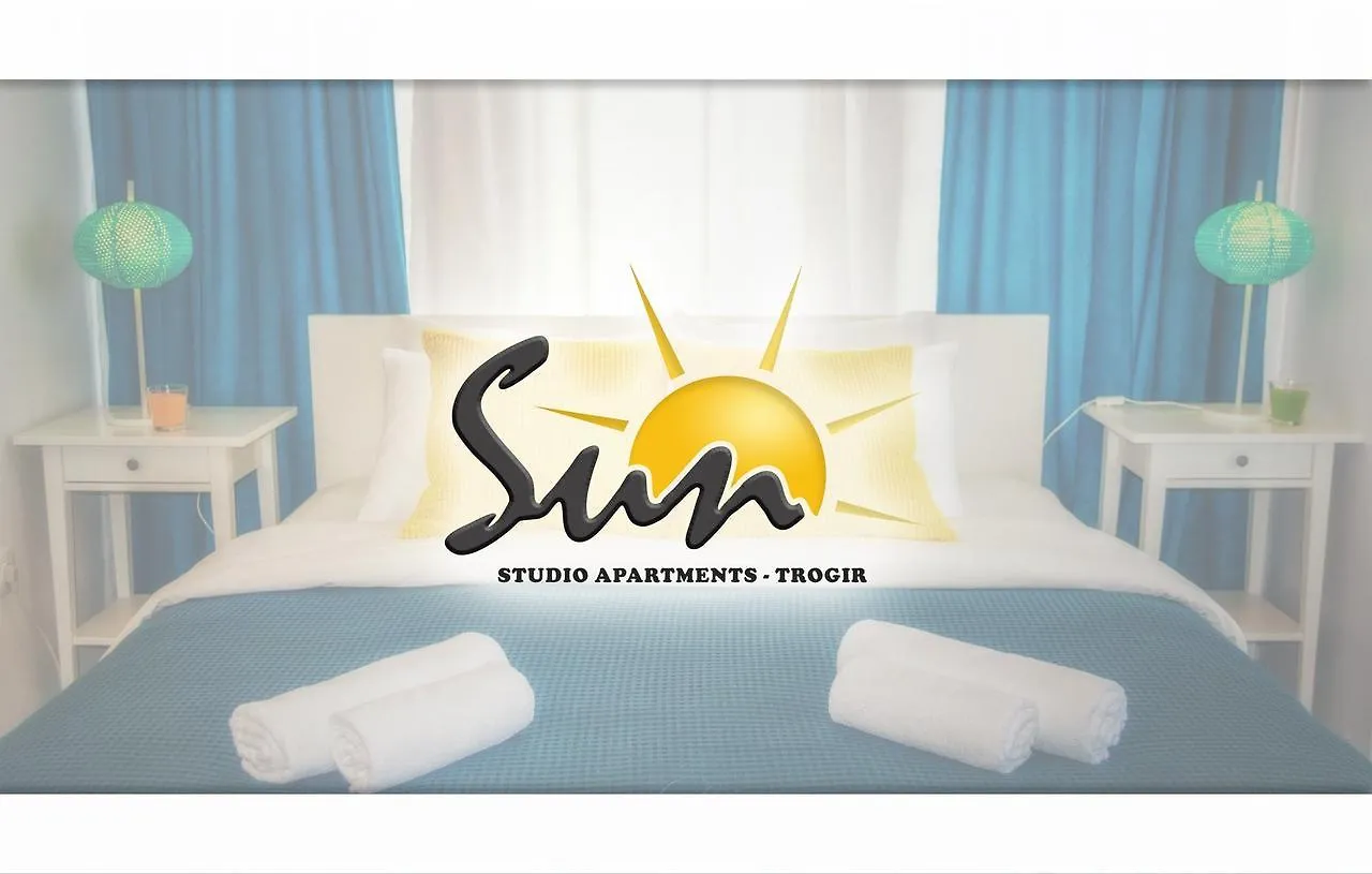 Sun Studio Apartments Трогир